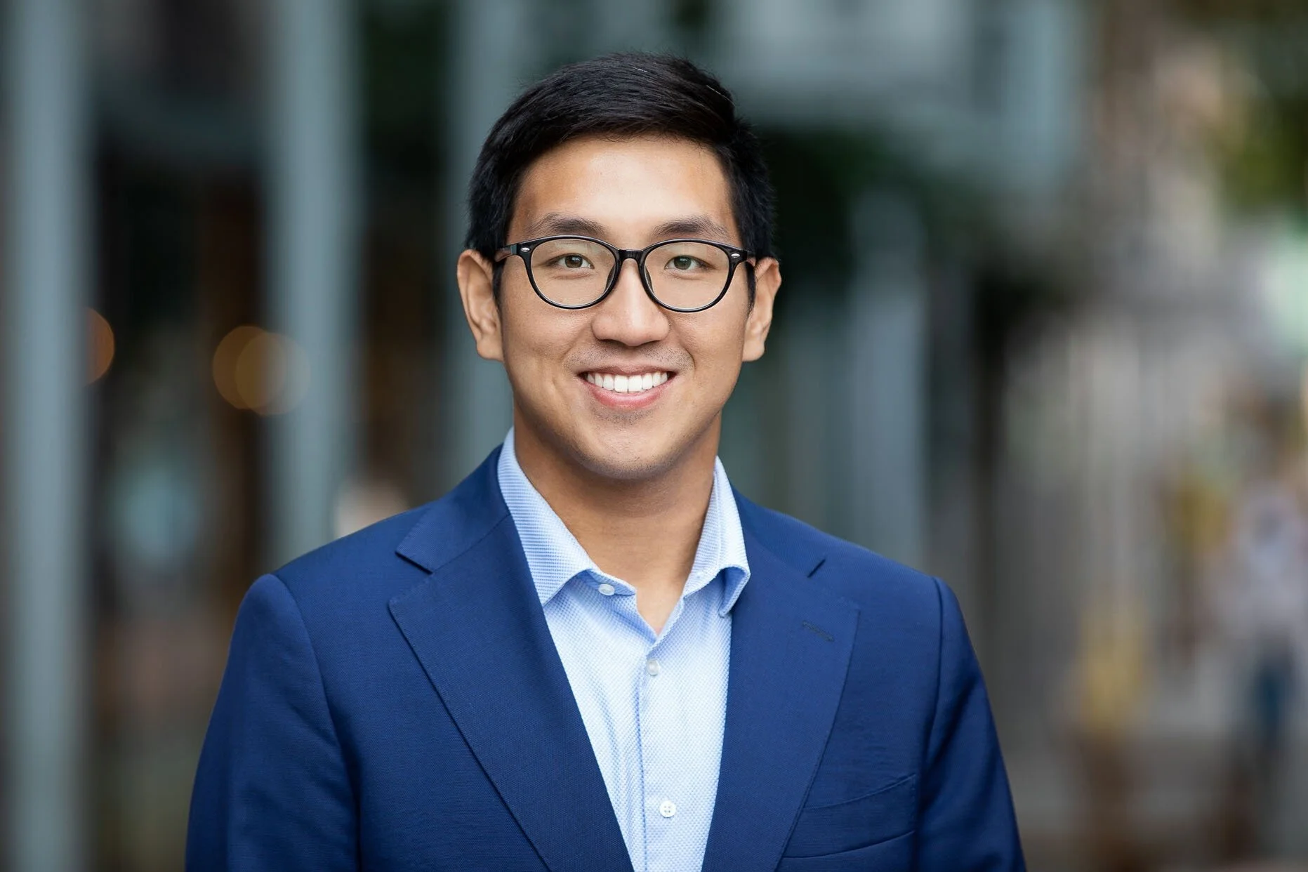 Headshot photographer in Grand Rapids