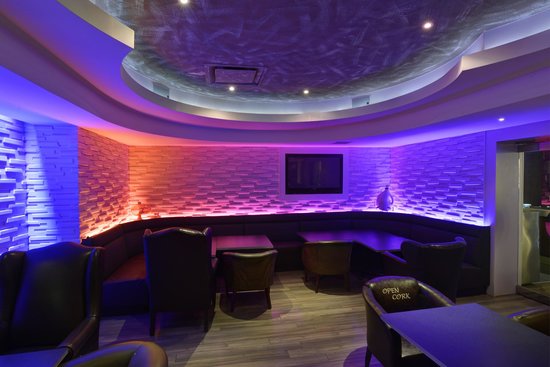 How to Decorate a Private Party Room in Hong Kong?