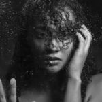 Minimalist Portrait Photography Approaches Emphasizing Emotion Driven Visual Narratives